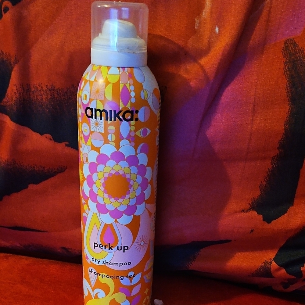 Amika Perk Up Dry Shampoo - Vibrant Orange and White